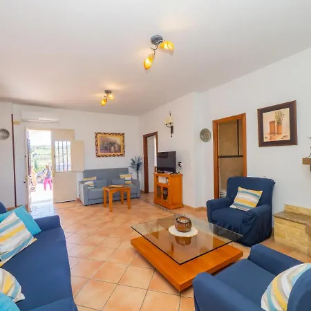 Holiday home Cubo's Casa Maria Javieles *